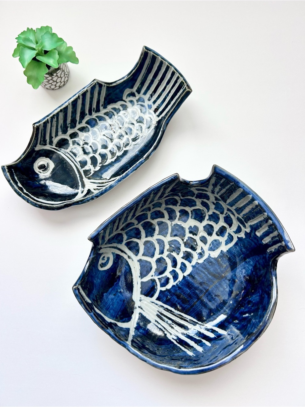 Hand Made Japanese Pottery Koi Fish Platter Dish Bowl Plate Artist Signed